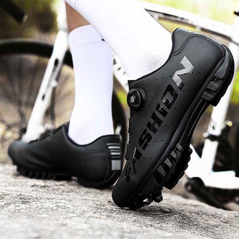 Mountain bike shoes hard sole breathable lock shoes