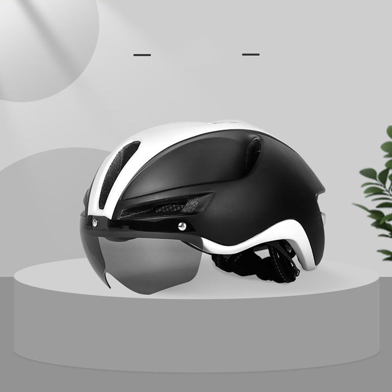 Magnetic windshield one-piece helmet breathable bicycle helmet pneumatic cycling helmet with taillight