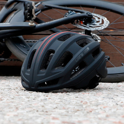 Bicycle Helmet, All-Season, One-Piece Molding for Mountain Bikes and Road Bikes