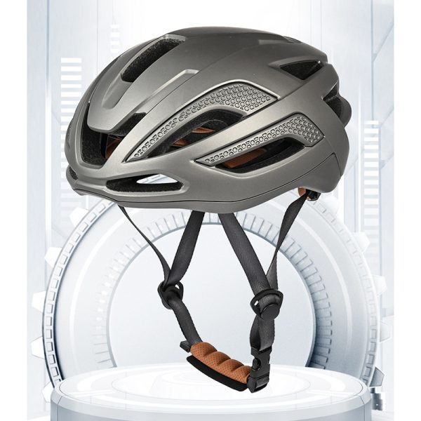Cycling helmet road mountain bike one-piece breathable men's and women's pneumatic helmet