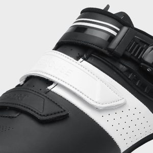 Multi-scene cycling shoe detail