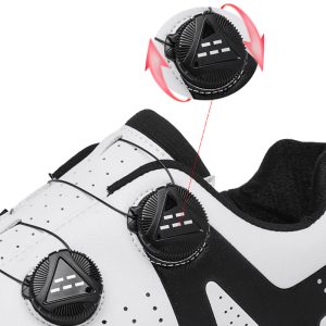 bike shoe with toe protection